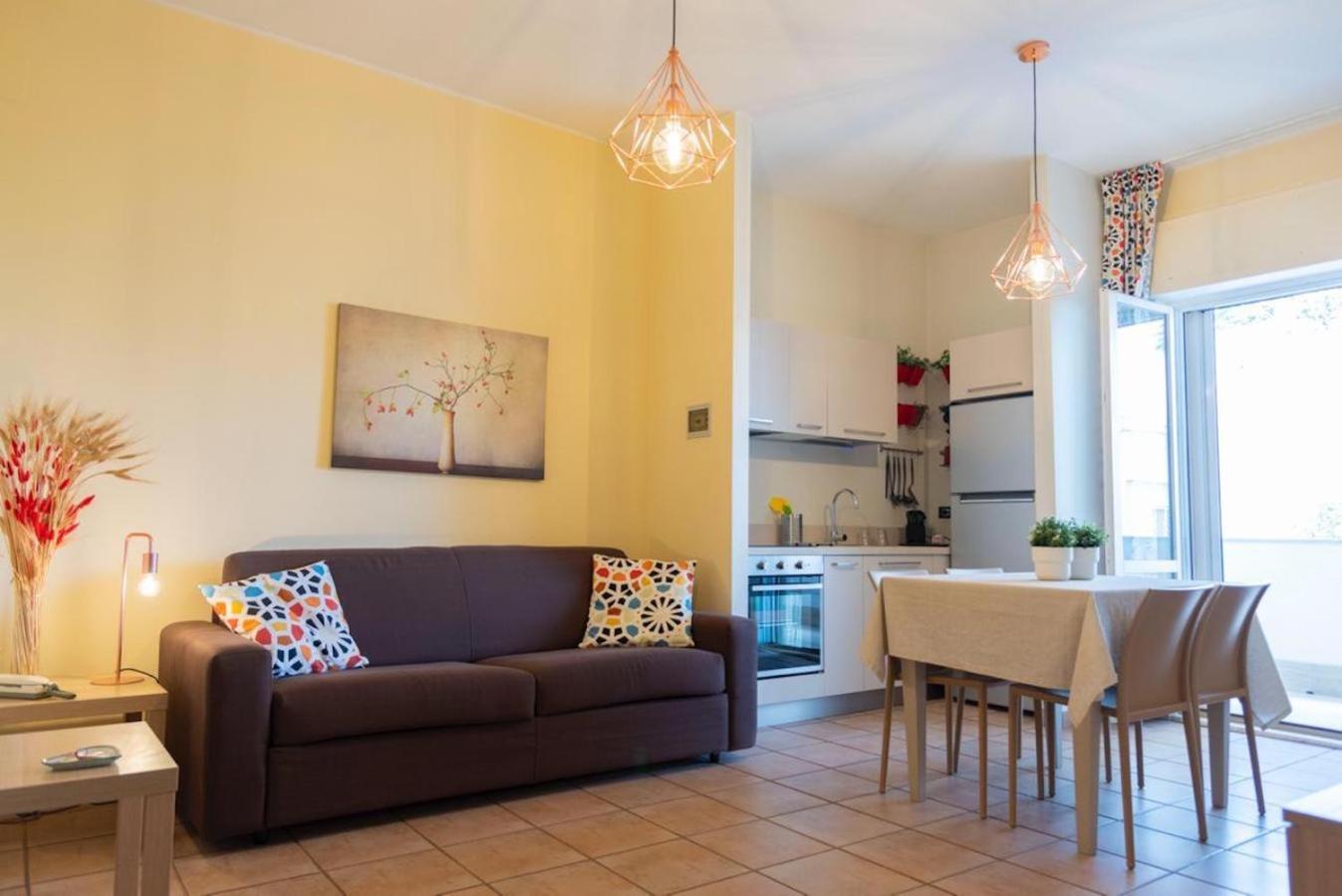 Blu Sun Apartment In Complesso Riva Del Sole ジョヴィナッツォ エクステリア 写真